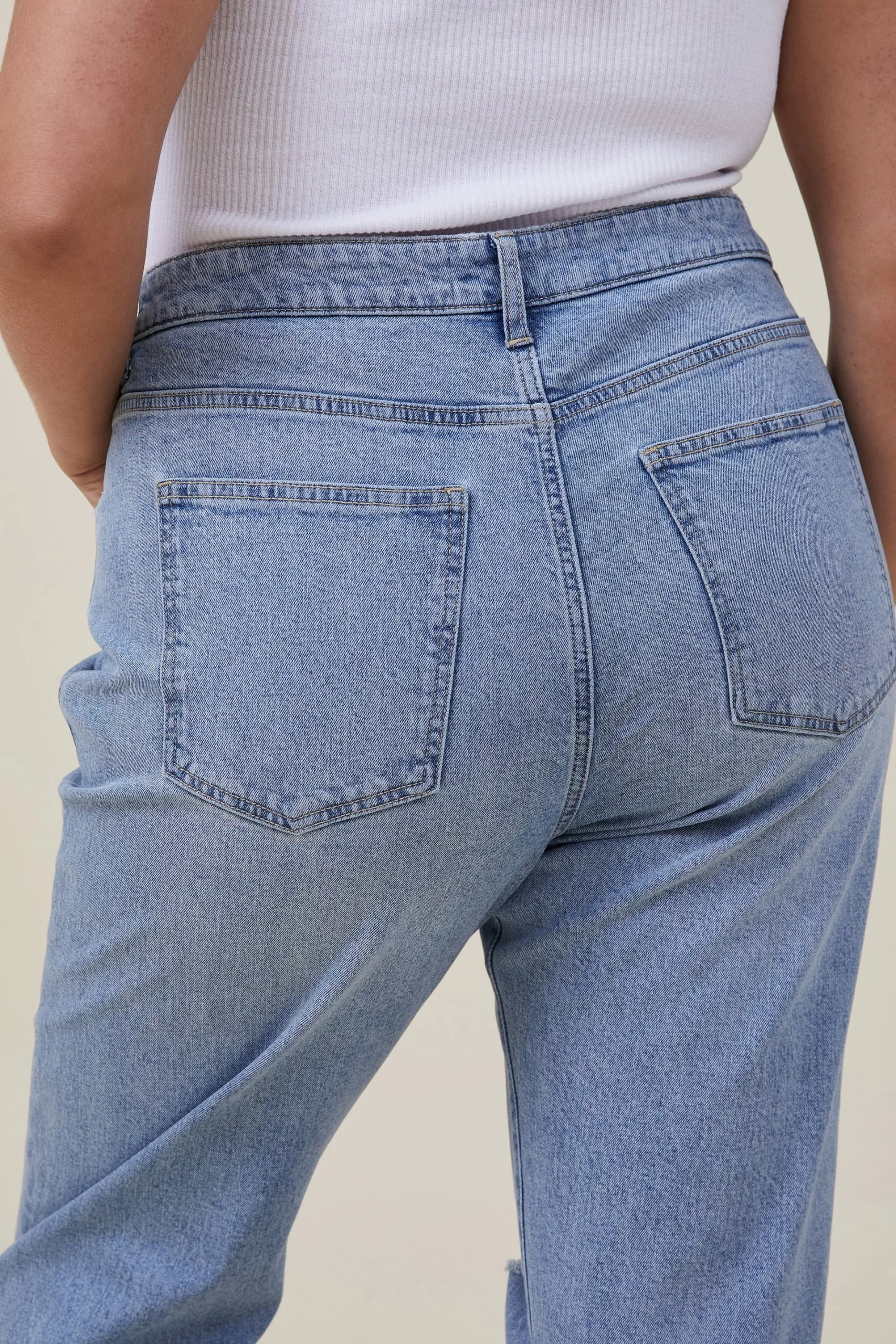 COTTON ON Stretch Mom Jean - Image 3