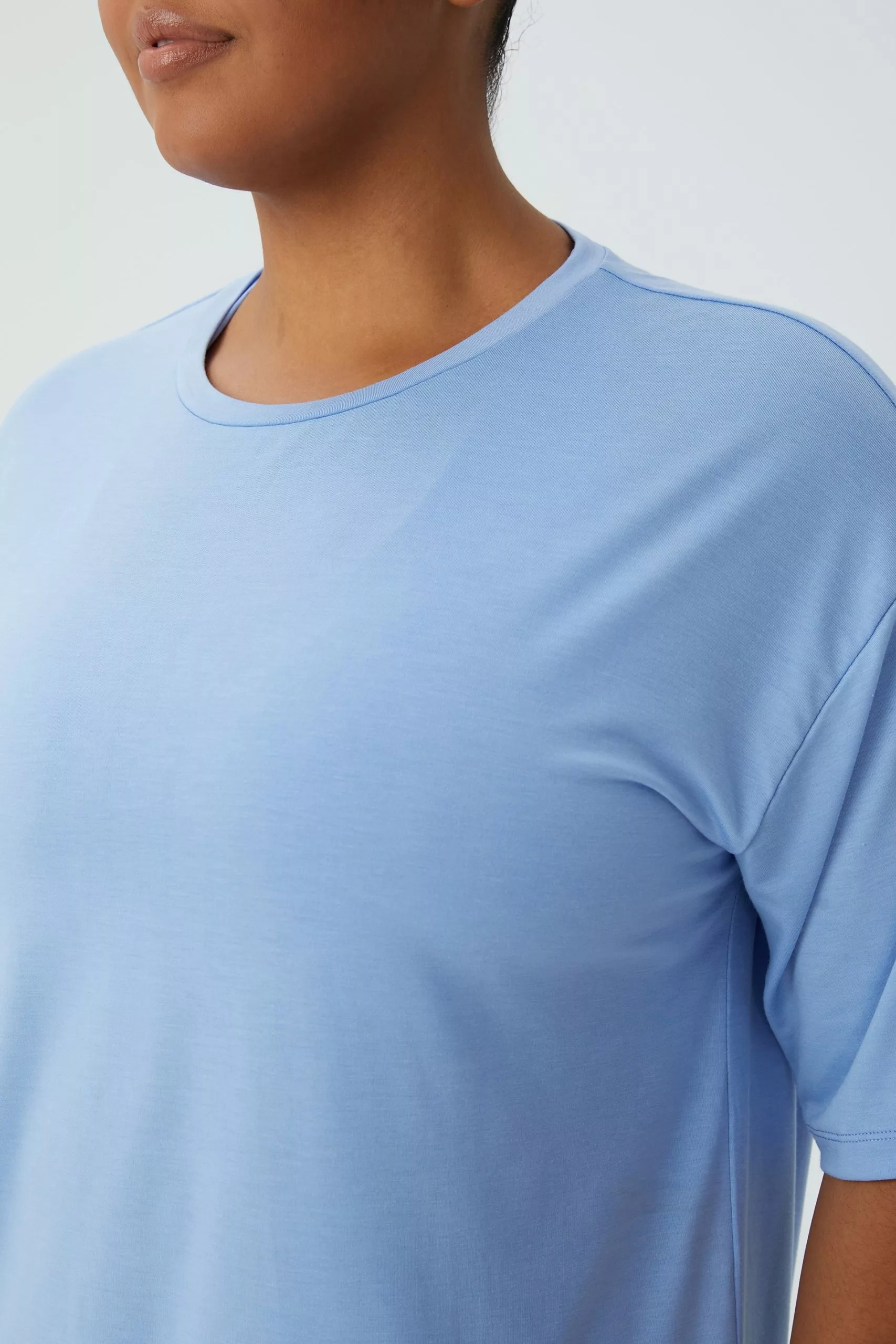 Body Curve Active Boyfriend Tee - Image 2