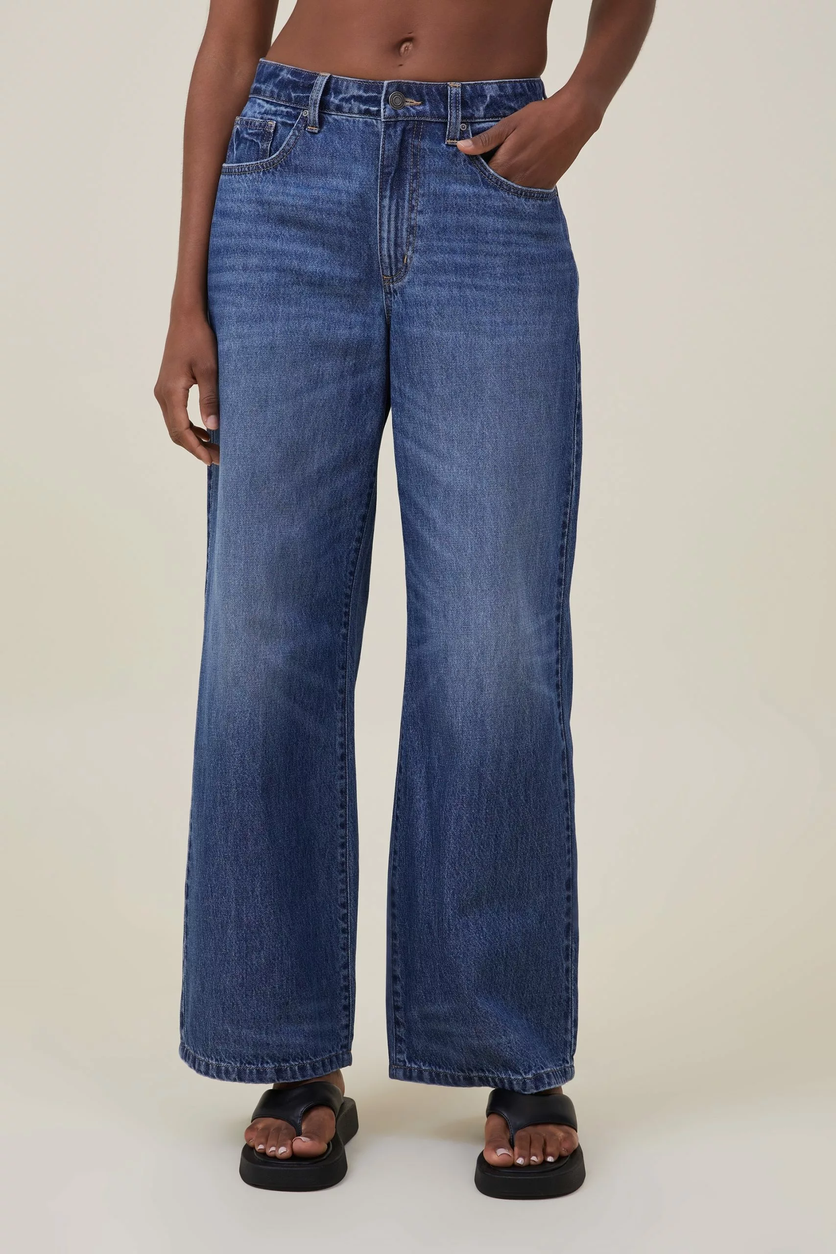 COTTON ON Relaxed Wide Leg Jean - Image 3