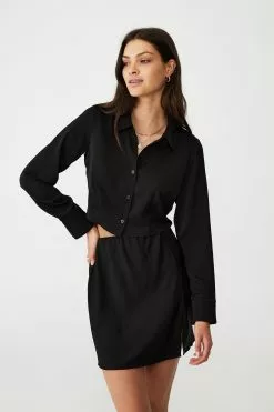 COTTON ON Fitted Satin Long Sleeve Shirt