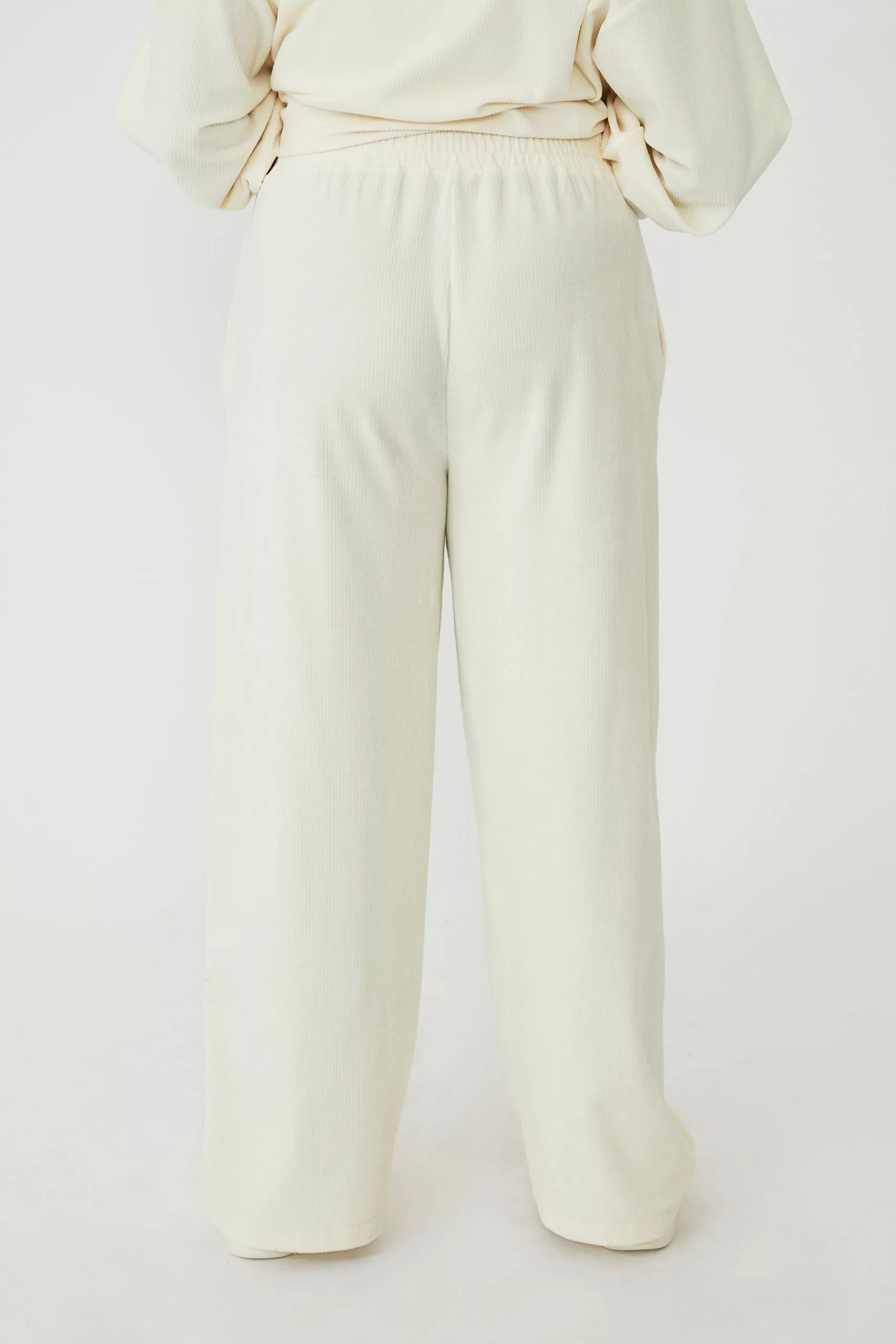 COTTON ON Curve Velour Rib Wide Leg Trackpant - Image 3