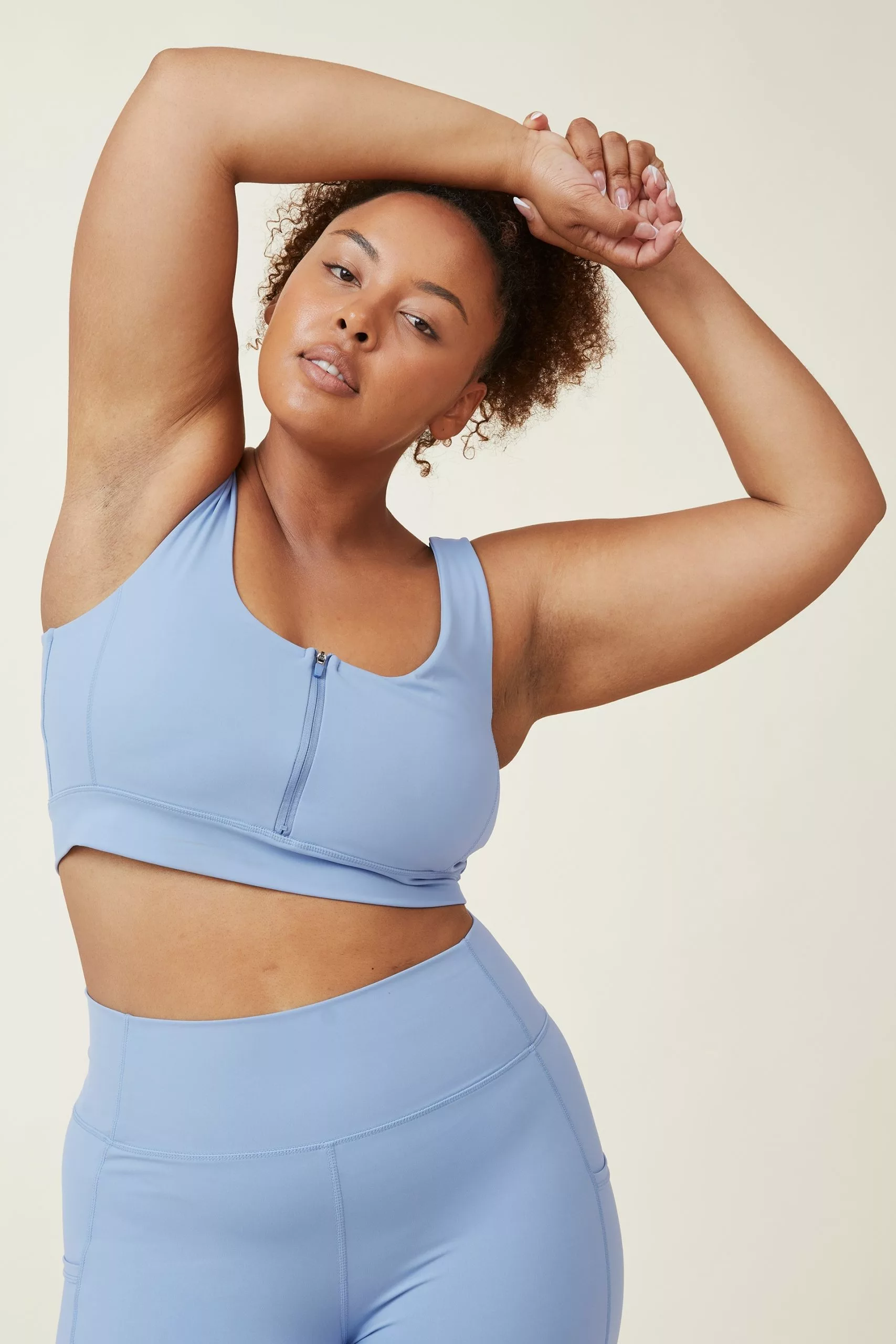 Body Curve Active Ultimate Zip Front Vestlette