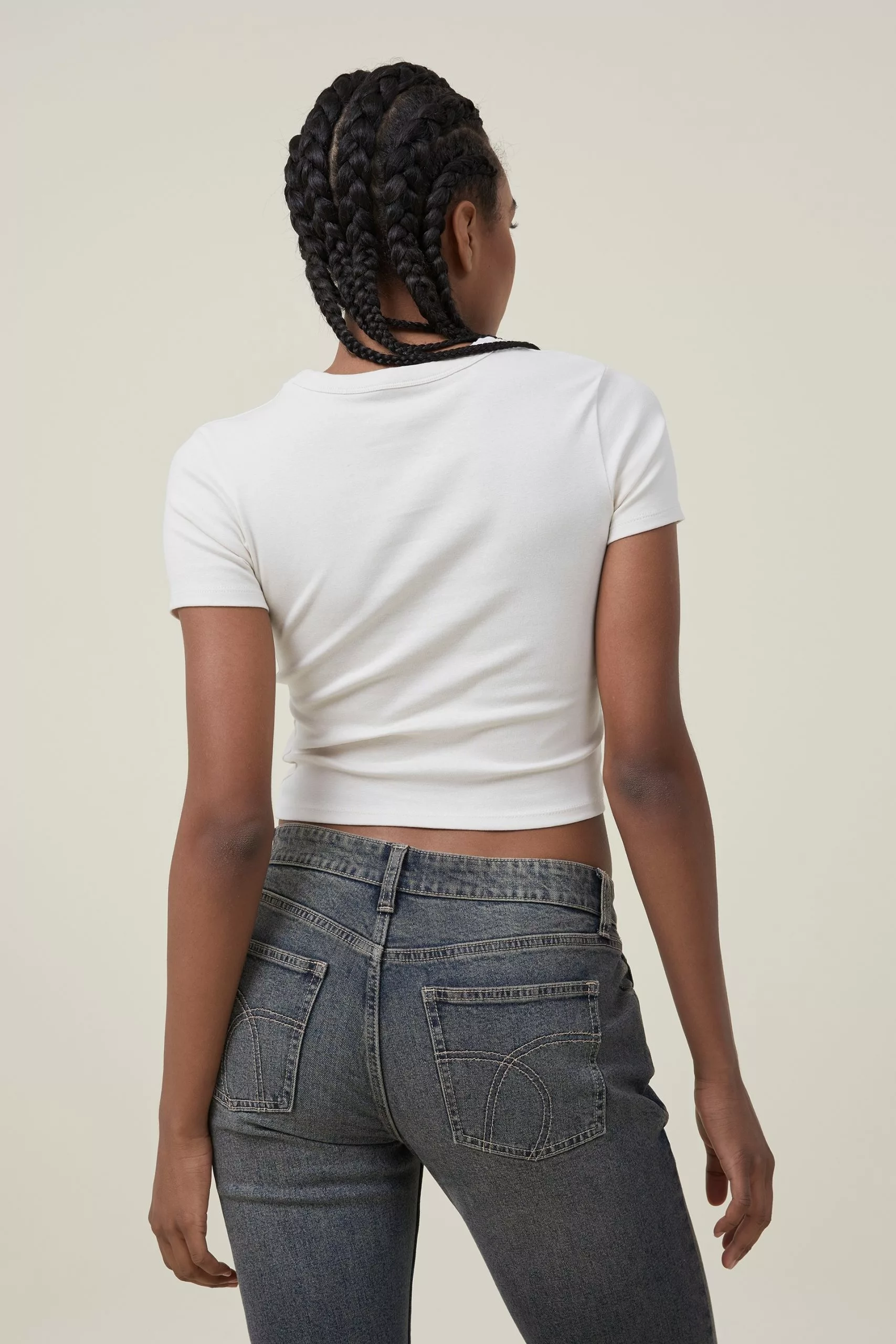 COTTON ON Fitted Rib Graphic Longline Tee - Image 3