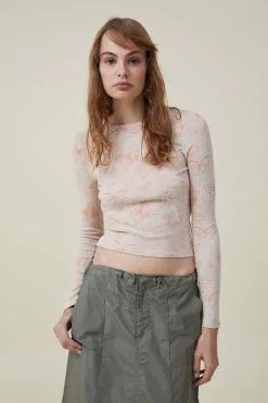 COTTON ON Fitted Rib Graphic Long Sleeve Top