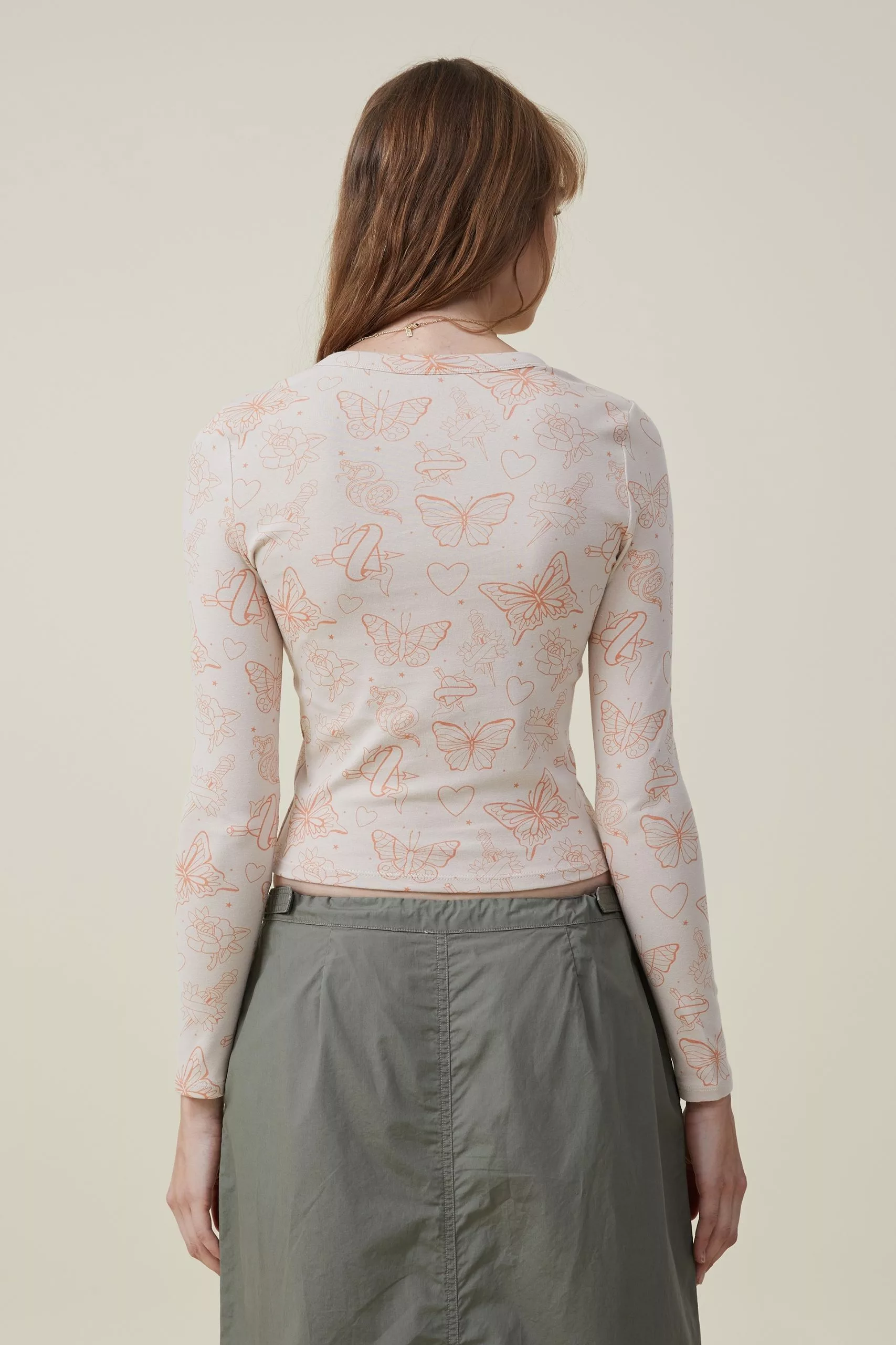 COTTON ON Fitted Rib Graphic Long Sleeve Top - Image 3