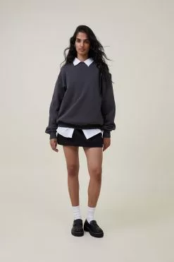 COTTON ON Classic Washed Crew Sweatshirt