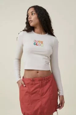 COTTON ON Fitted Graphic Long Sleeve Top