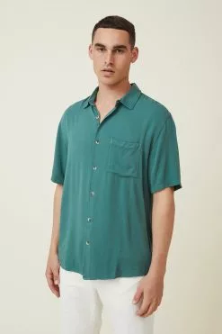 COTTON ON Cuban Short Sleeve Shirt