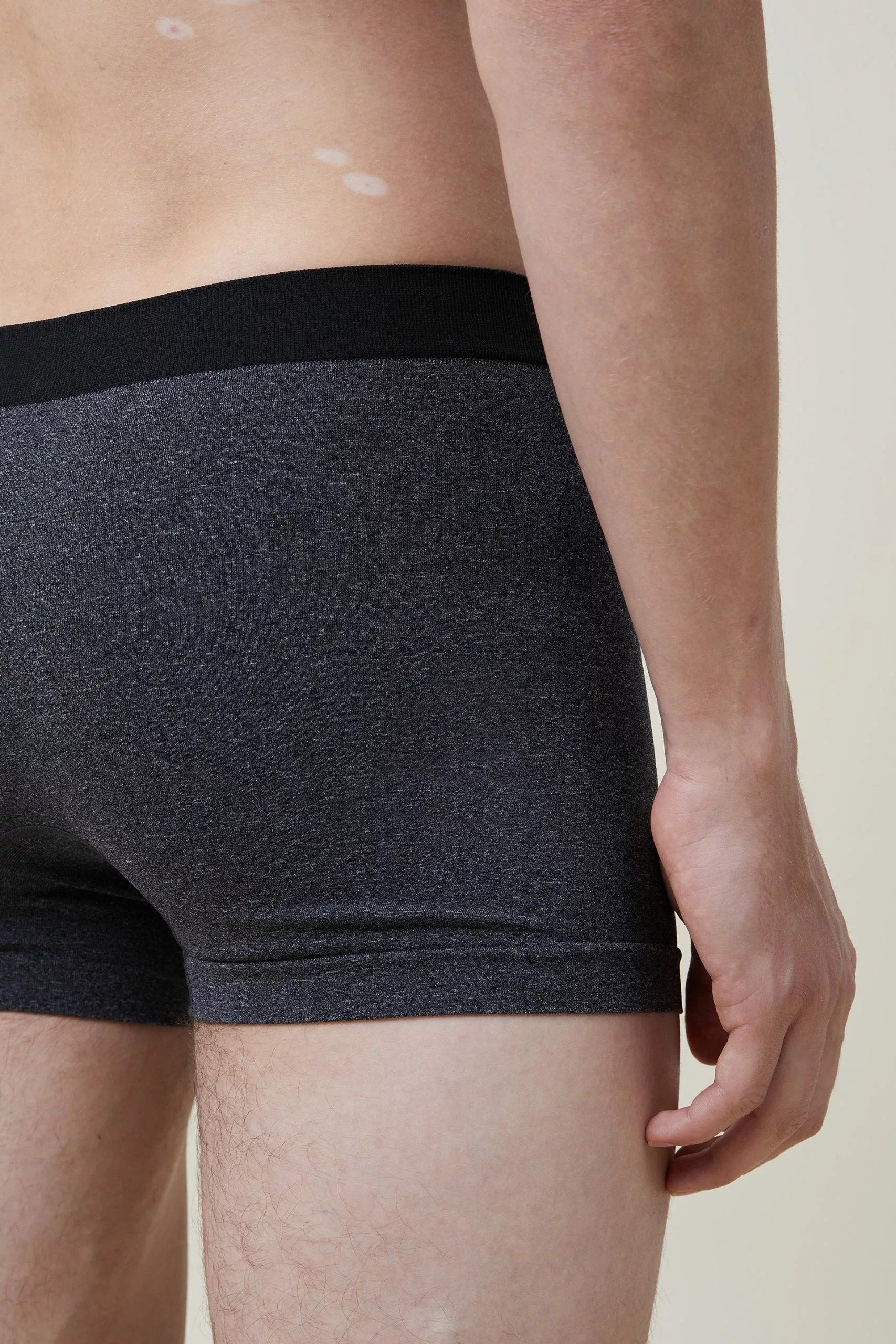COTTON ON Mens Seamless Trunks - Image 3