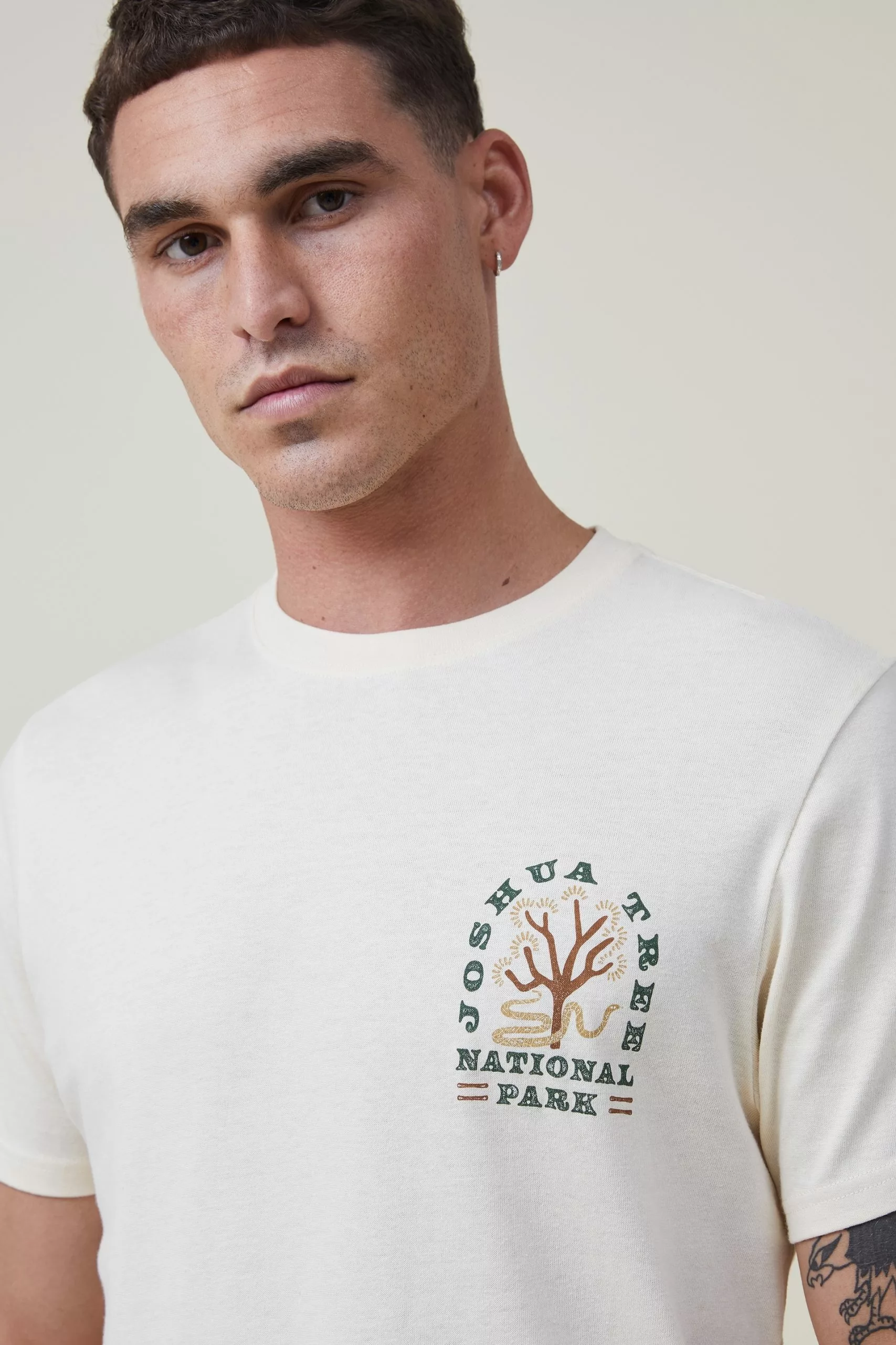 COTTON ON Tbar Art T-Shirt - Image 4