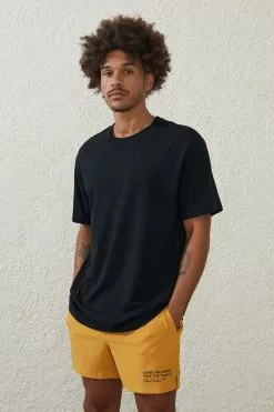 COTTON ON Active Tech Short