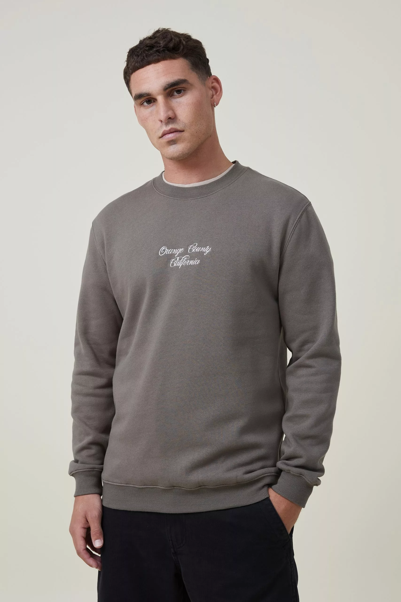 COTTON ON Graphic Crew Fleece