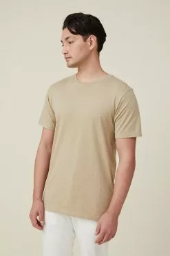 COTTON ON Organic Regular Fit Crew T-Shirt
