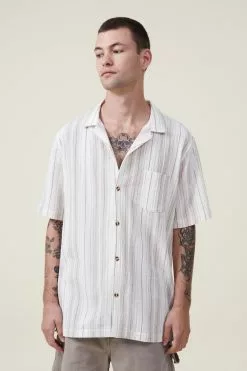 COTTON ON Riviera Short Sleeve Shirt
