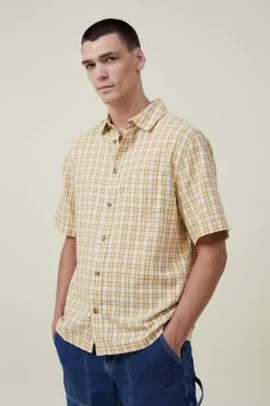 COTTON ON Eddie Short Sleeve Shirt