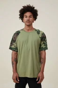 COTTON ON Loose Fit Raglan T-Shirt