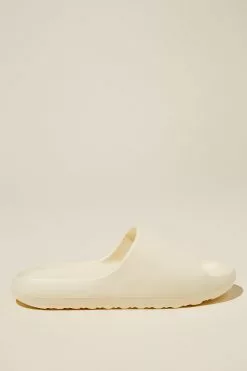 Rubi Cabin Moulded Slide