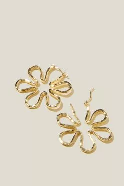 Rubi Mid Charm Earring
