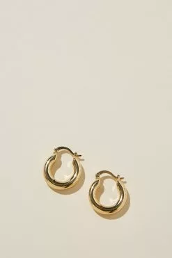 Rubi Mid Hoop Earring