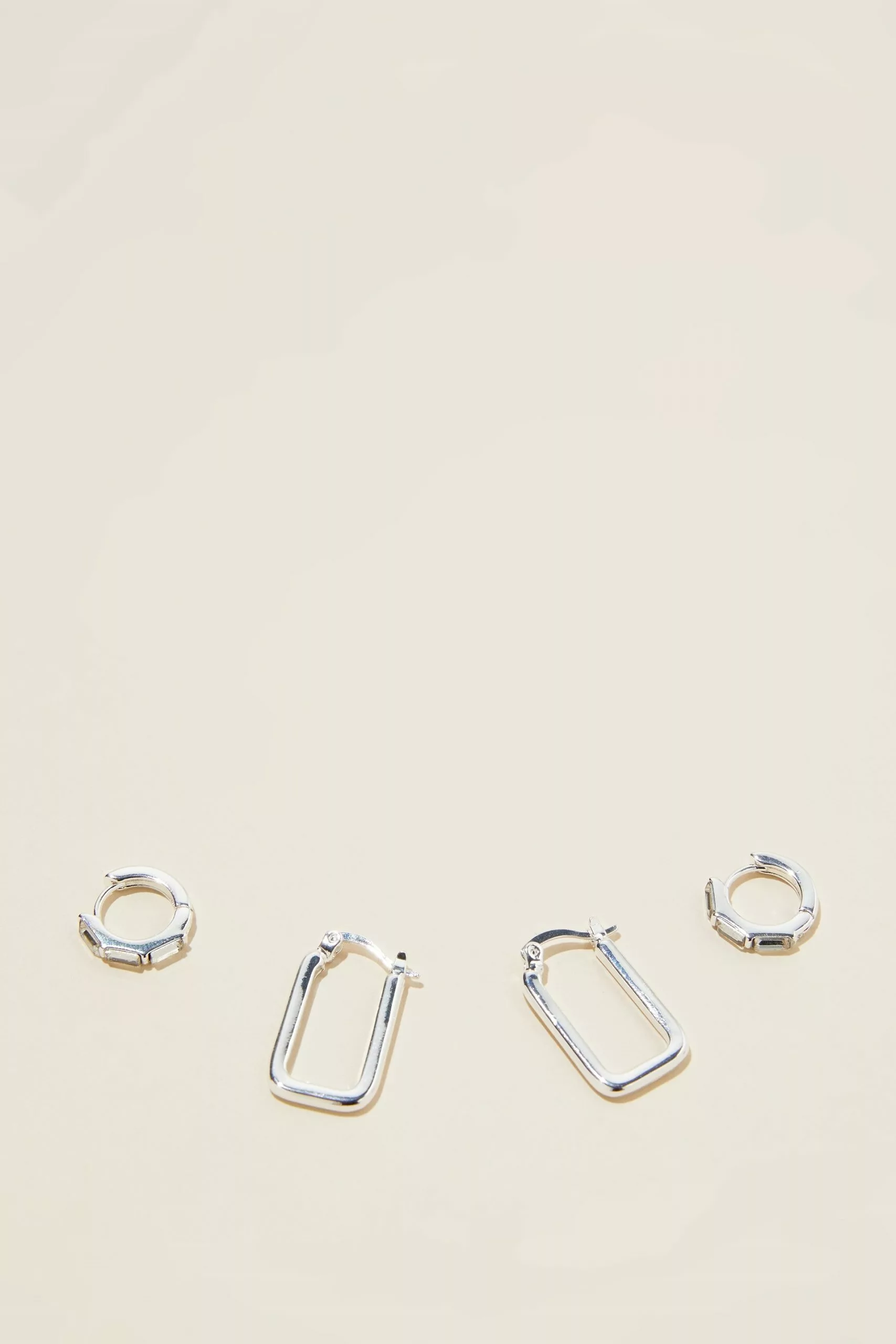 Rubi 2Pk Mid Earring