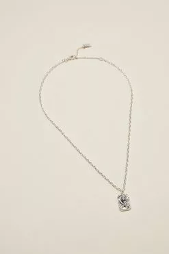 Rubi Pendant Necklace