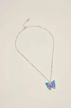 Rubi Pendant Necklace