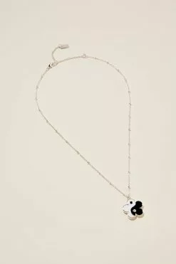 Rubi Pendant Necklace