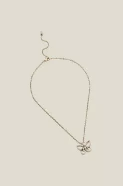 Rubi Pendant Necklace