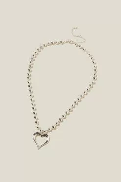 Rubi Pendant Necklace