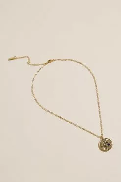 Rubi Pendant Necklace