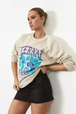 Oversized Graphic Crew