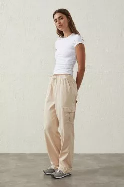 Body Woven Cargo Pant