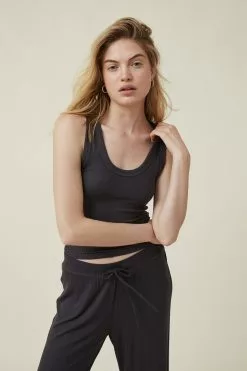 Body Sleep Recovery Scoop Neck Tank