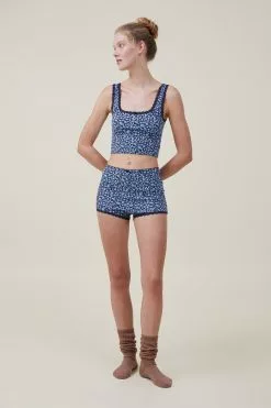 Body Rib Lace Short