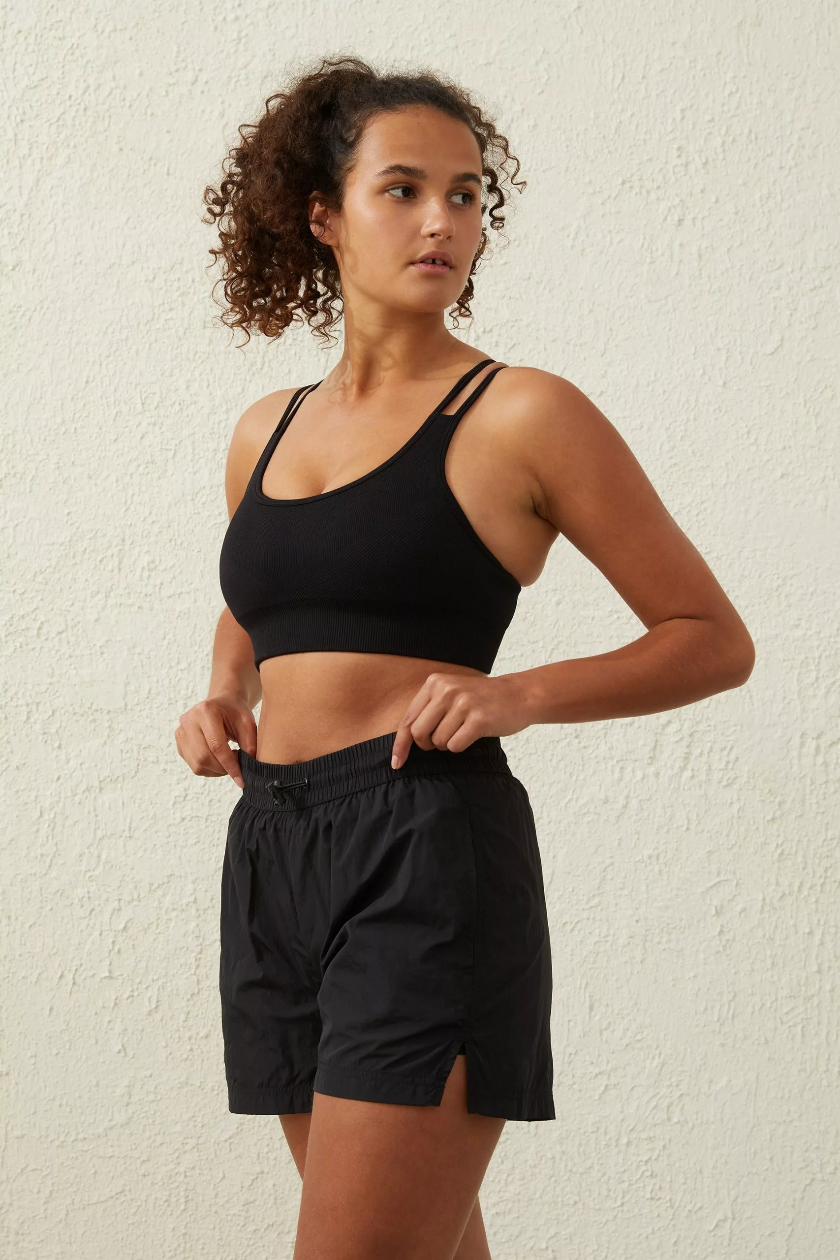 Body Seamless Strappy Back Crop