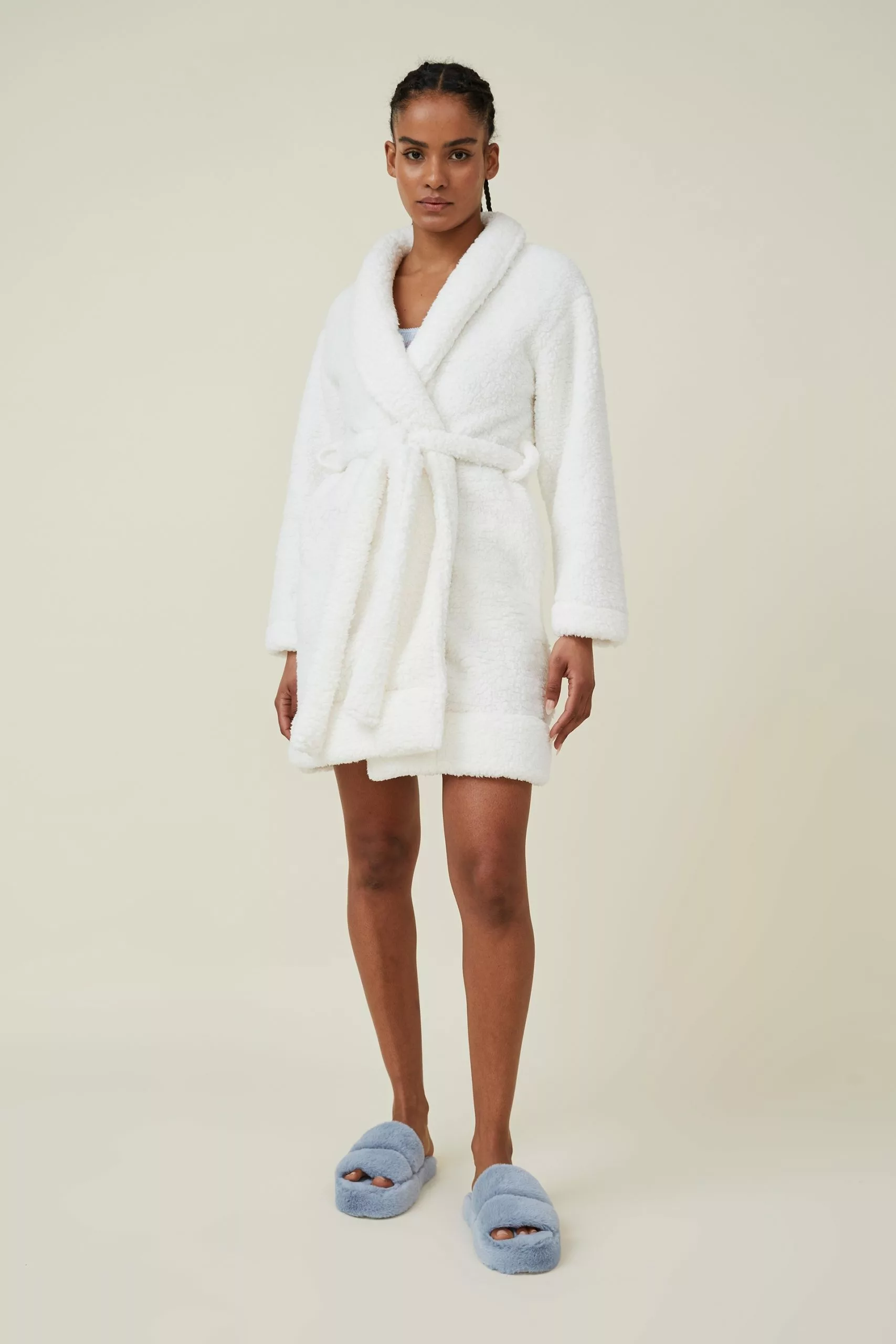 Body The Hotel Luxe Snuggle Robe - Image 4