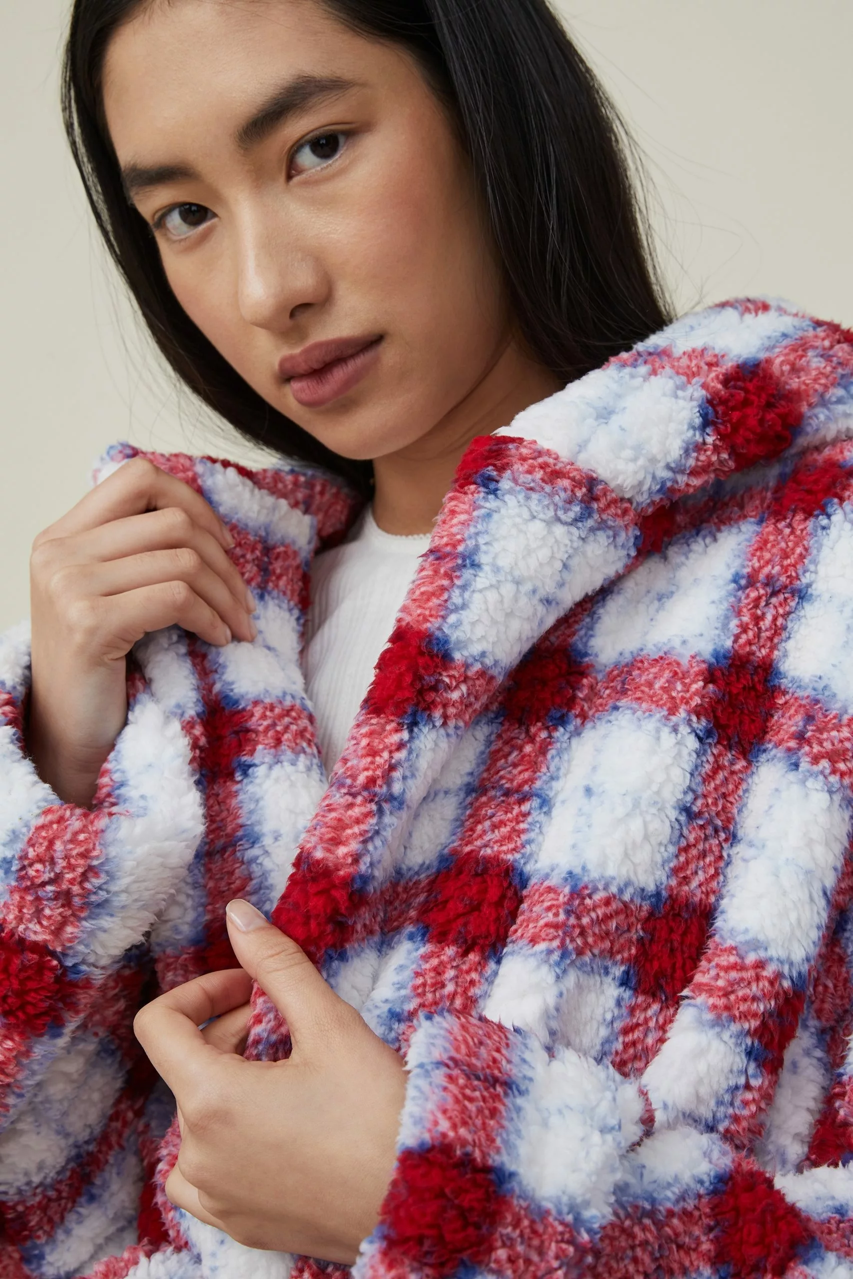 Body The Hotel Luxe Snuggle Robe - Image 4