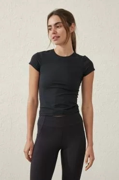 Body Ultra Soft Fitted Tshirt