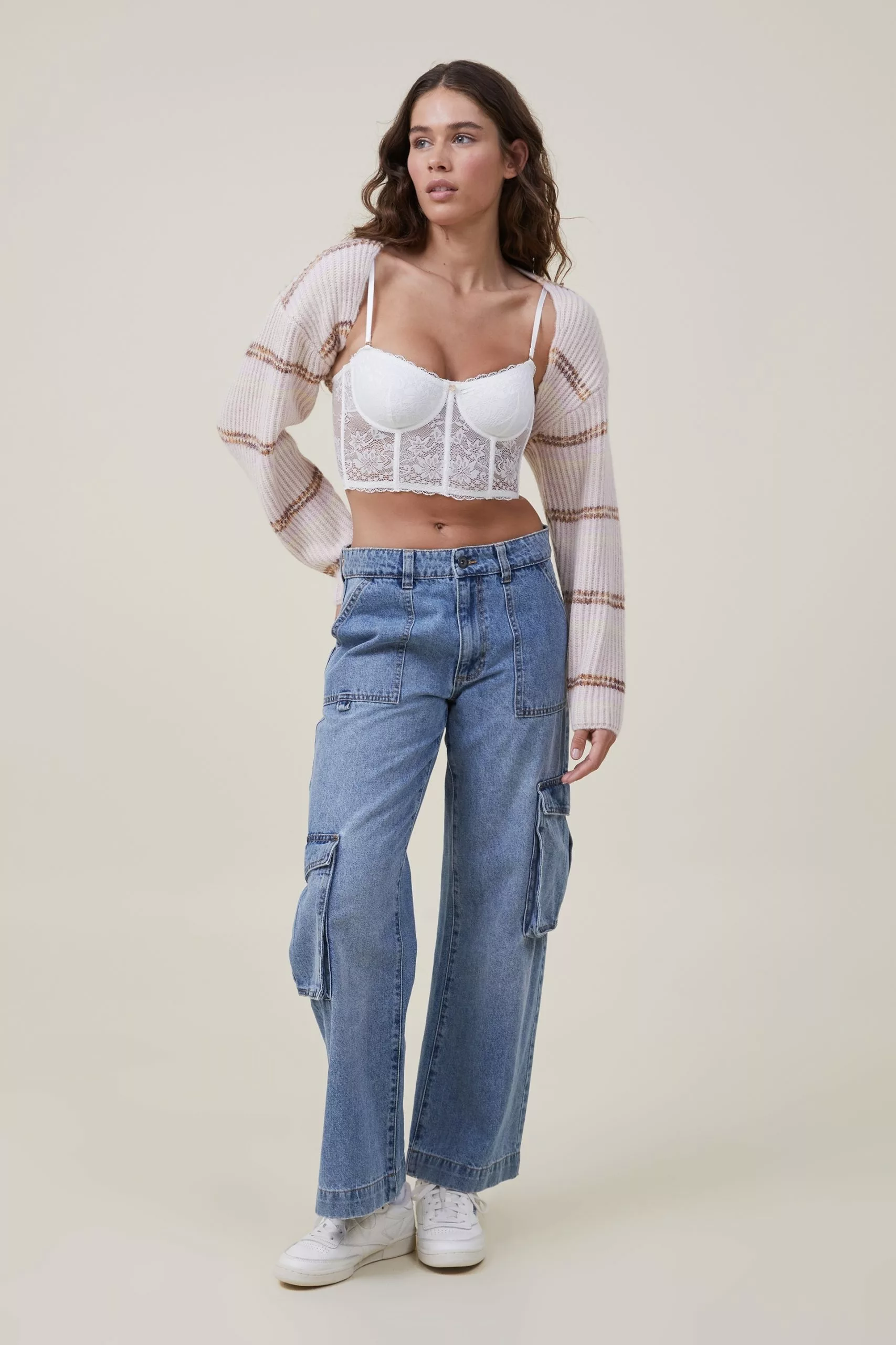 Body Cassie Lace Underwire Corset - Image 2