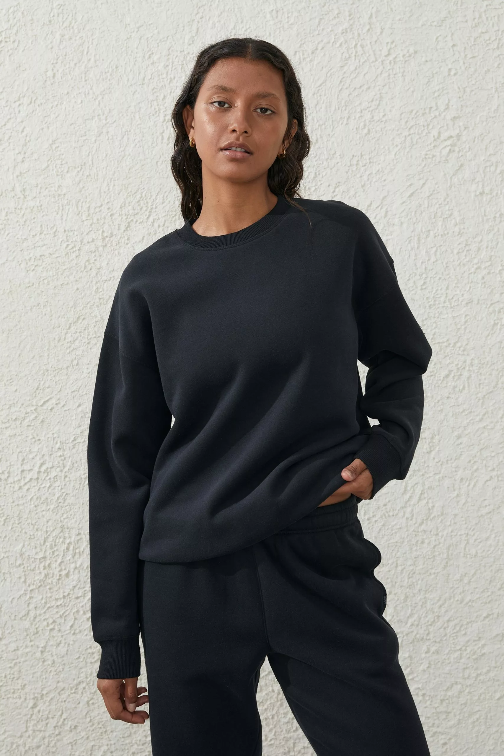 Body Plush Essential Crew Jumper