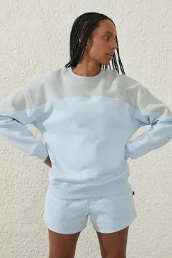 Body Plush Essential Crew Jumper