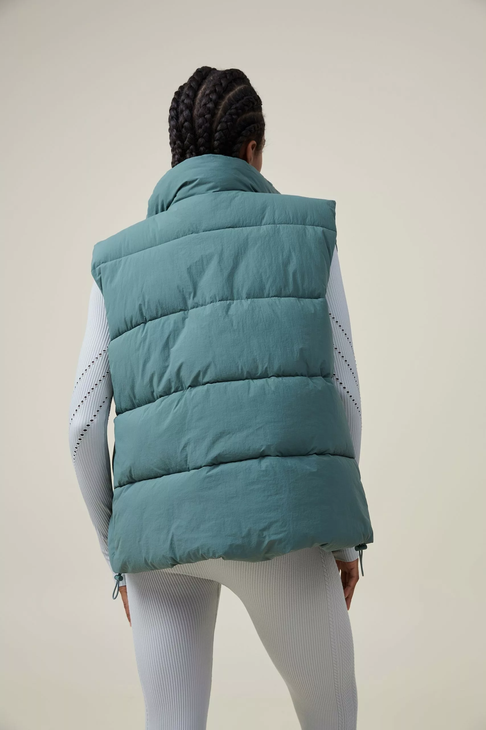 Body The Recycled Mother Puffer Vest 2.0 - Image 3