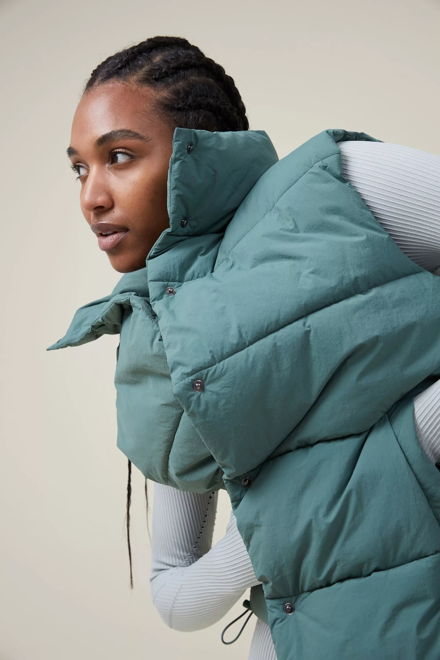 Body The Recycled Mother Puffer Vest 2.0 - Image 5