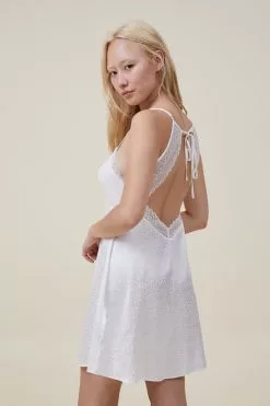 Body Jacquard Satin Nightie