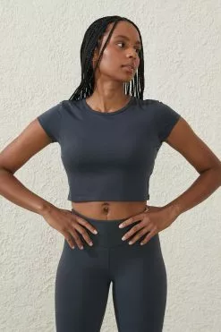 Body Active Fitted Cropped Tee