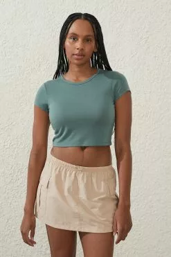 Body Active Fitted Cropped Tee