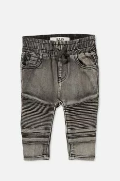 Jay Moto Jean