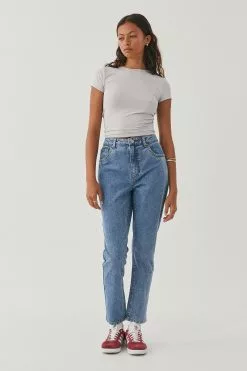 Slim Leg Stretch Jean